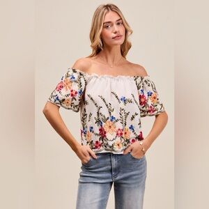 SO ME Floral Embroidered Two Way Off The Shoulder Blouse🆕Off White